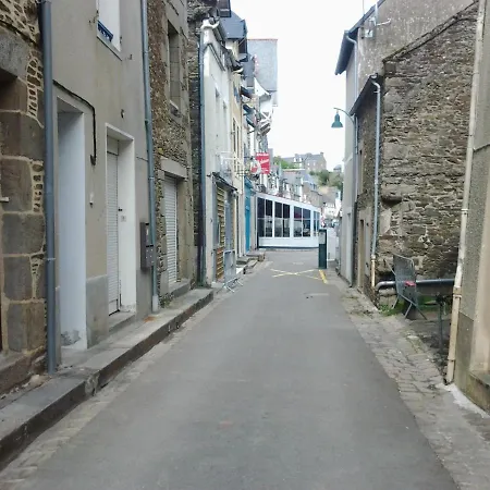 Rue Victor Hugo - Port De La Houle